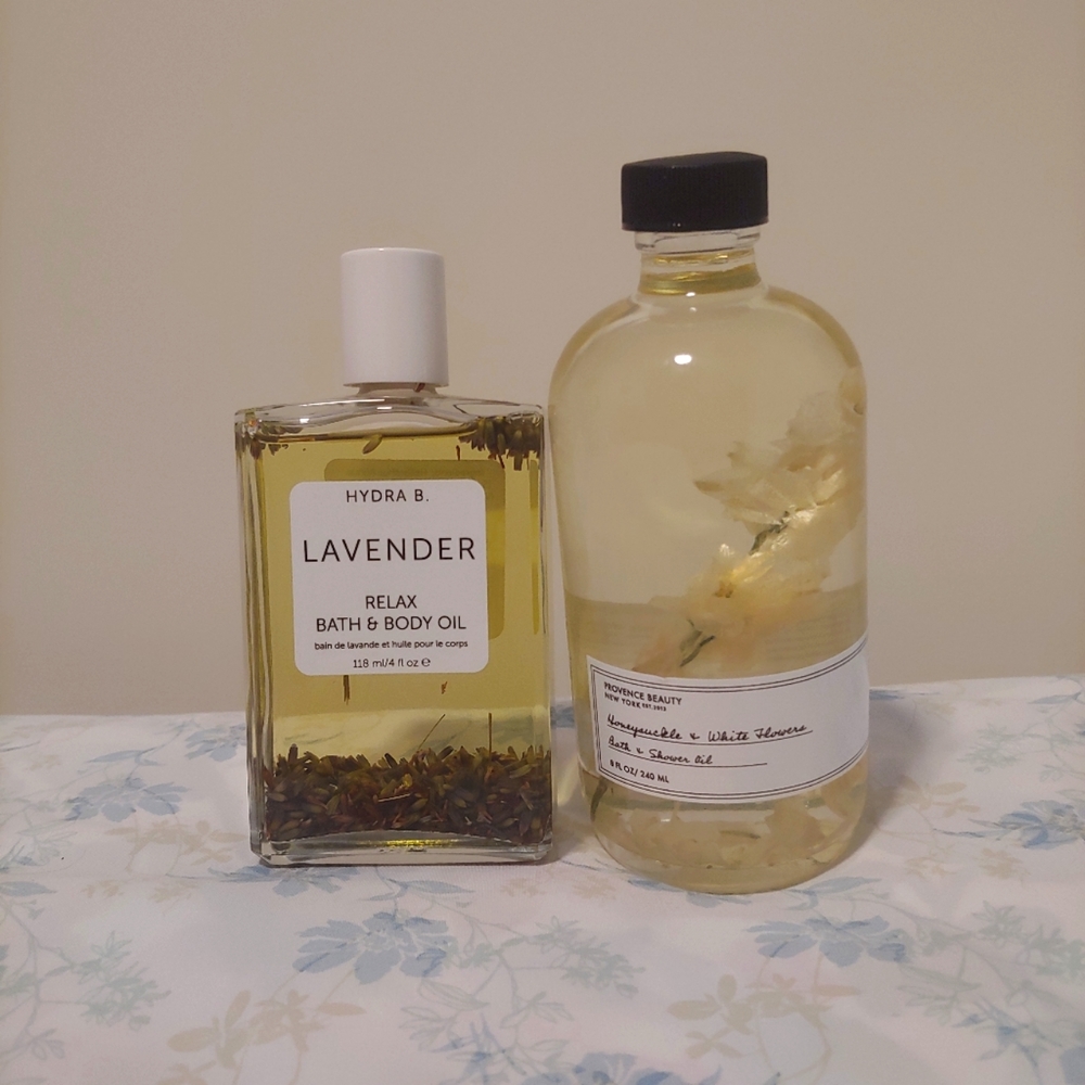 Floating Flowers Self-Care Gift Set